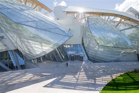 louis vuitton building frank gehry.